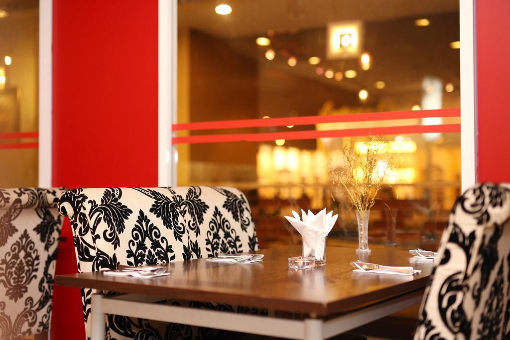 Aparthotel Peninsula 4*